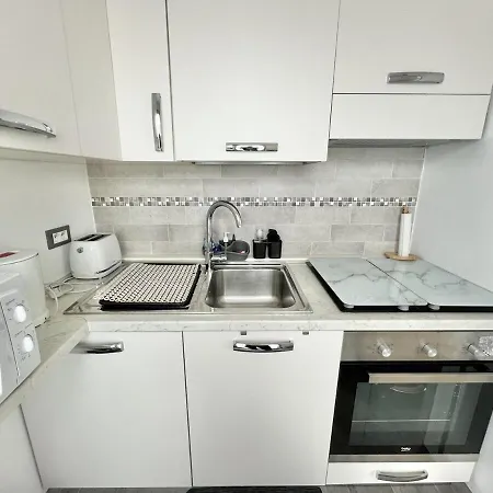 Downtown - Fully Equipped - Wi-fi And Air Conditioning Apartment *